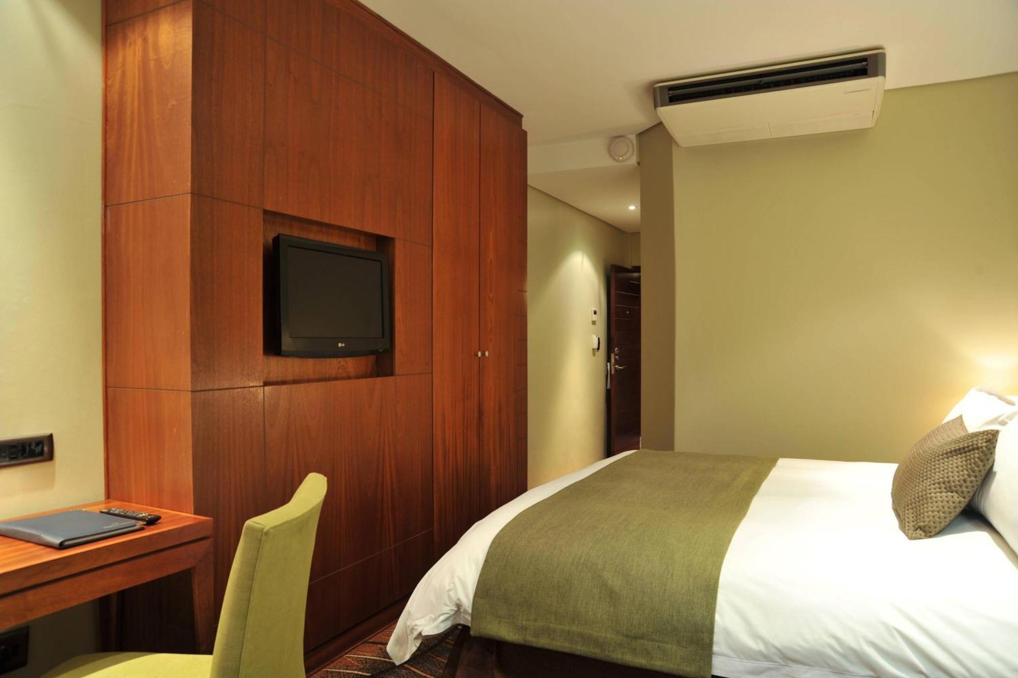 Protea Hotel By Marriott Clarens Exterior photo