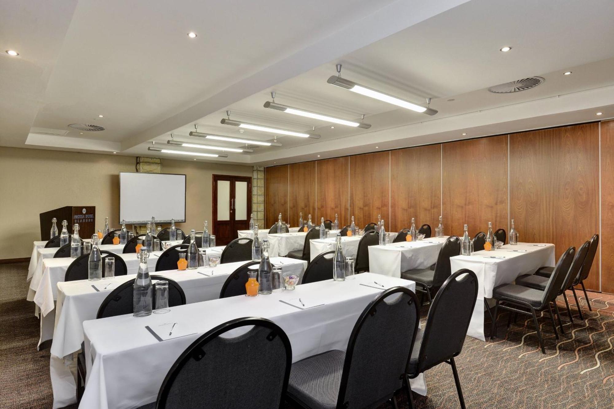 Protea Hotel By Marriott Clarens Exterior photo
