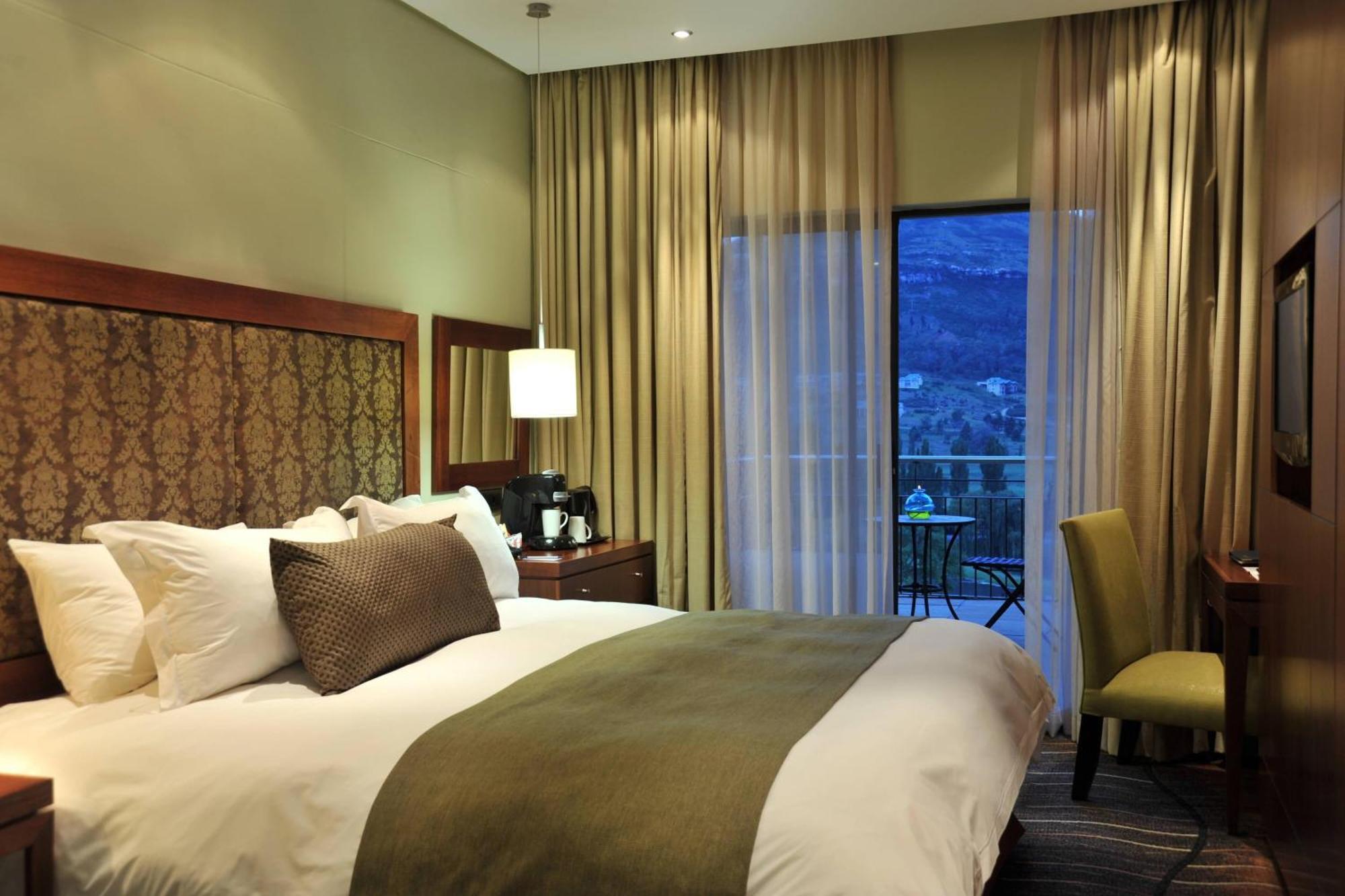 Protea Hotel By Marriott Clarens Exterior photo